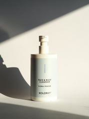 Čistiaci prípravok na tvár a telo Sensitive, kvetinový prášok, 290 ml